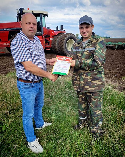 В сельхозпредприятии "Гирки" — новые имена героев жатвы