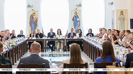На форуме «Разговор о важном» обсудили меры по укреплению института семьи
