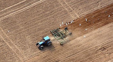 ФПБ предлагает продлевать контракты с добросовестными работниками на максимальный срок