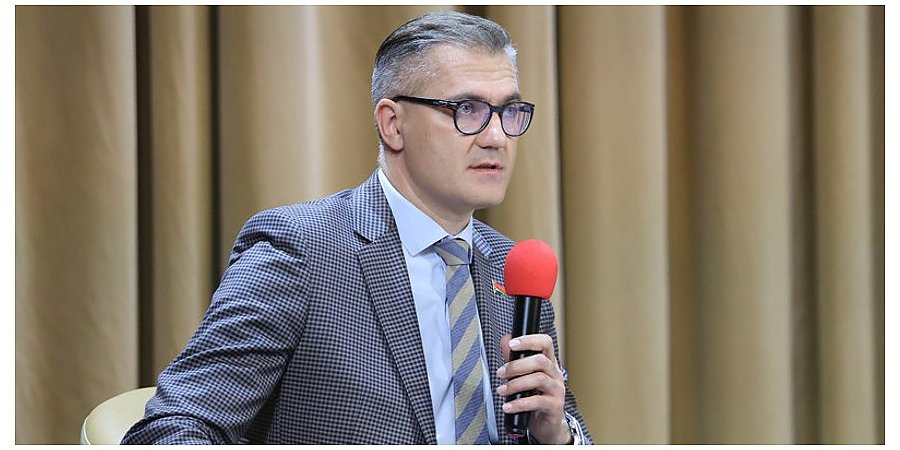 Вадим Гигин о "конституции" беглых: она ведет к созданию олигархической республики