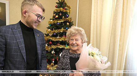 Минтруда: акция "От всей души" дарит атмосферу праздника одиноким пожилым людям