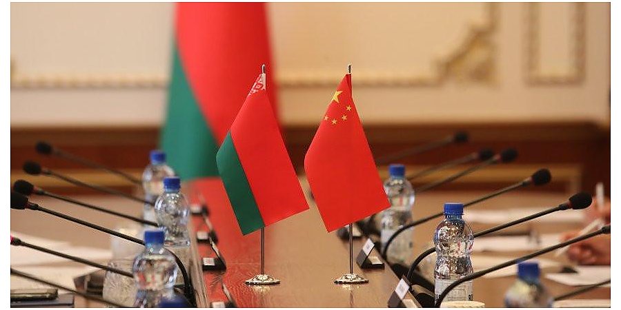 Александр Лукашенко и Си Цзиньпин провели встречу в Астане