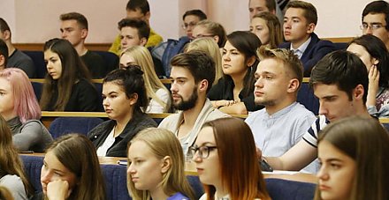 В Беларуси изменились условия распределения выпускников