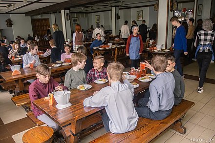 На что жалуются и о чем спрашивают родители в чат-боте по вопросам питания