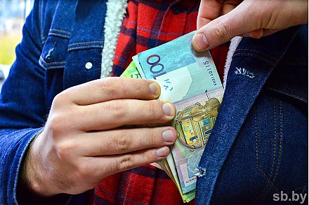 Постановление вступило в силу. Узнали, как будут начислять стипендию и другие денежные выплаты обучающимся