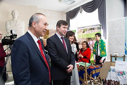 Фестиваль туркменской культуры прошел в ГрГУ имени Купалы