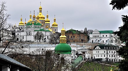 Вспышку в небе над Киевом объявили падением спутника NASA