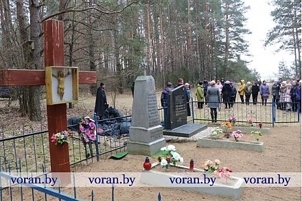 Вороновщина помнит. Сегодня прошел митинг-реквием, посвященный 75-летию со дня трагедии в Хатыни. (Дополнено, +Видео))