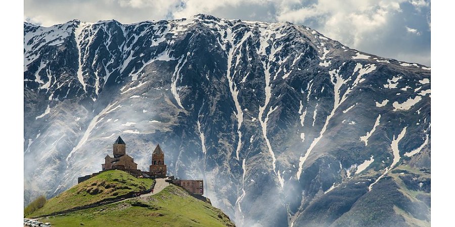 Грузия отменяет все коронавирусные ограничения для туристов