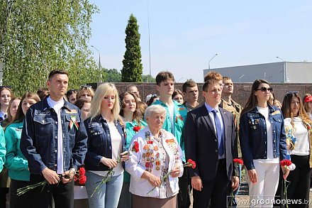 Более 5 тысяч молодых людей подали заявки для работы в студотрядах области