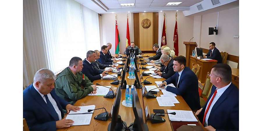 Поступление доходов в бюджет и привлечение инвестиций. На заседании облисполкома обсудили выполнение основных показателей социально-экономического развития региона