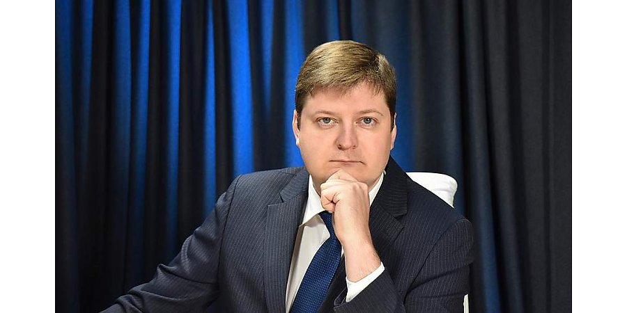 «Если партия «ПиС» сохранит свою власть, проблемы будут только нарастать». Что будет с будущим польским правительством, обсуждаем с политологом Петром Петровским