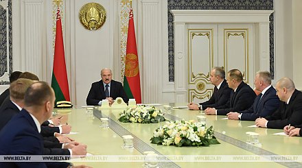 Люди, экономика и профессионализм - Лукашенко дал наказы новым руководителям местной вертикали