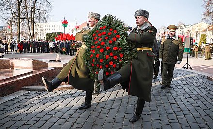 Торжественное собрание, посвящённое Дню Защитников Отечества и Вооруженных Сил Республики Беларусь (прямая трансляция)