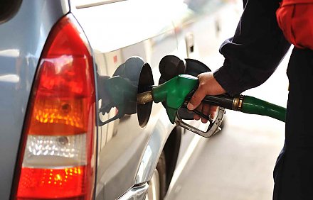 Автомобильное топливо в Беларуси с 15 мая дорожает на 1 копейку