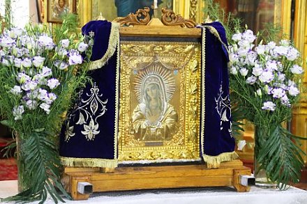 Мироточивая икона Божией Матери «Умиление» (Локотская) будет принесена в Гродненскую епархию. 15 июля святыня в 13.00 прибудет в Заболоть, в 15.00 — в Радунь, в 17.00 — в Вороново