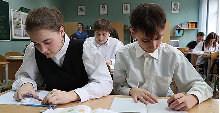 Около 6000 учащихся Гродненской области зарегистрировались для участия в первом ЦЭ