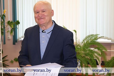 Возвращение к истокам. Выдающийся ученый-дерматовенеролог Владимир Адаскевич посетил свою малую родину — г.п. Радунь.