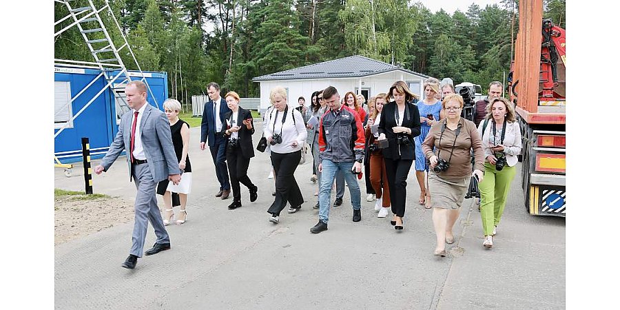 Пресс-тур и награды лучшим журналистам. Представители региональных и республиканских СМИ посещают Свислочский район