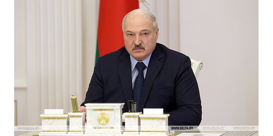 Решения на стыке двух миров - на совещании у Лукашенко обсуждают IT и финансы