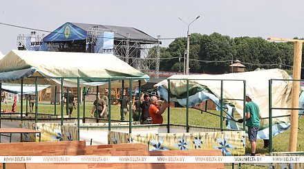 ФОТОФАКТ: В агрогородке Александрия готовятся к встрече республиканского праздника "Купалье"