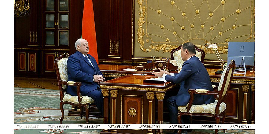 Разговор с Трампом, ситуация в банках, будущее биофармацевтики и закрытый доклад министра обороны. Итоги недели Президента