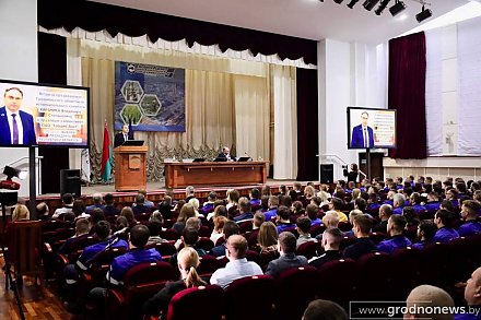 Председатель облисполкома Владимир Караник встретился с коллективом ОАО «Гродно Азот»