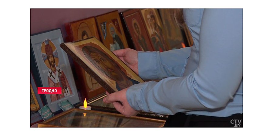 «Я хотела, мечтала написать для своей семьи». В Гродно открылась рождественская выставка икон