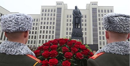 Александр Лукашенко: идеалы Великого Октября по-прежнему актуальны и значимы