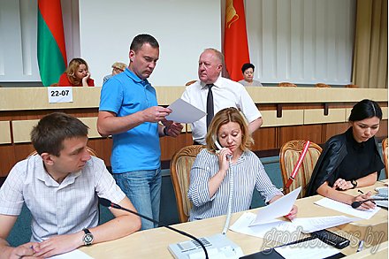 Без визы и на караванере. В Гродно встретили 30-тысячного безвизового туриста