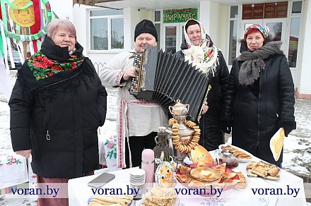 Масленіца ступала, у карагод склікала. На гарадской плошчы Воранава святкавалі Масленіцу