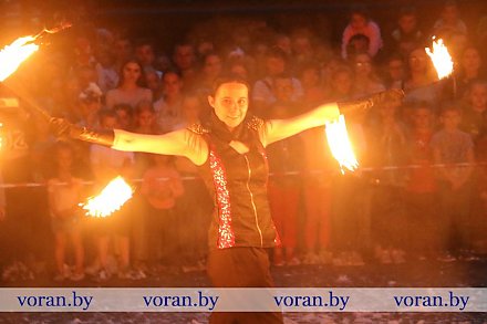 Пенно-лазерное шоу и выступление «Огненных воронов». Как завершилось празднование Дня молодежи и студенчества в Вороново