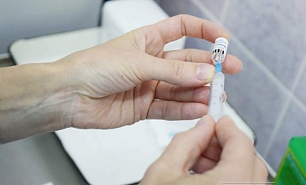 Дмитрий Пиневич: массовая вакцинация от коронавируса всех желающих начнется в апреле