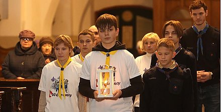 ФОТОФАКТ: Вифлеемский огонь прибыл в Гродно