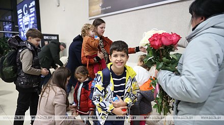 "Пообещали, что заберем их". Новые подробности миссии по спасению белорусов из Газы