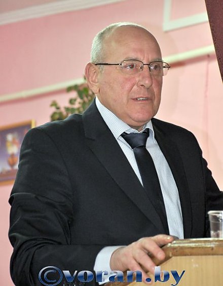 Чтоб в почете быть, надо труд свой полюбить