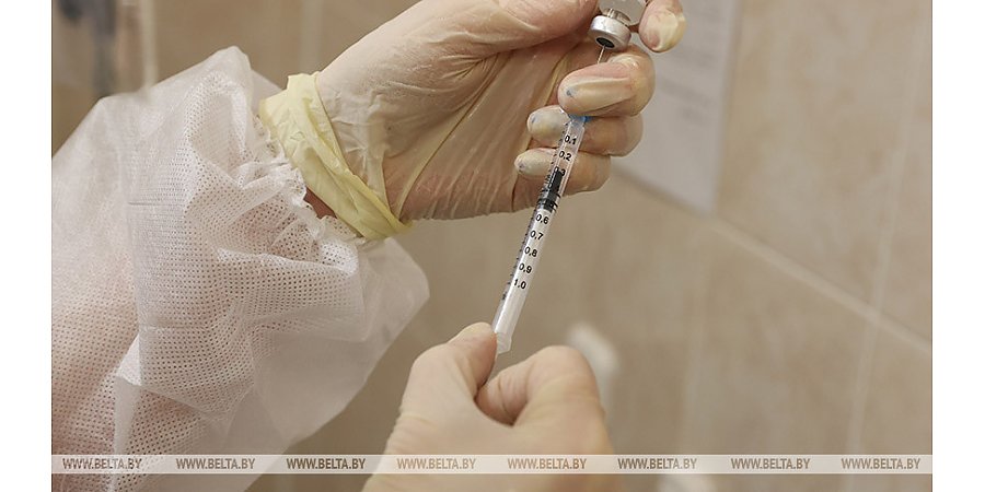 Свыше тысячи человек собрались в Риге на пикет против принудительной вакцинации