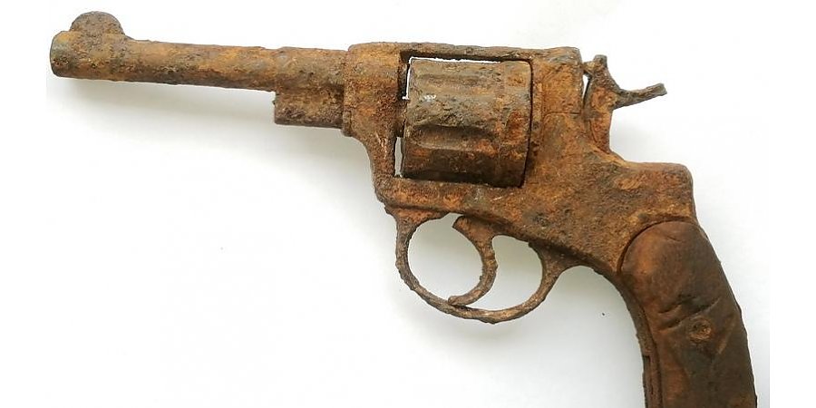 Неожиданная находка на городском кладбище. Гродненские судебные эксперты исследовали револьвер системы Нагана образца 1895 года