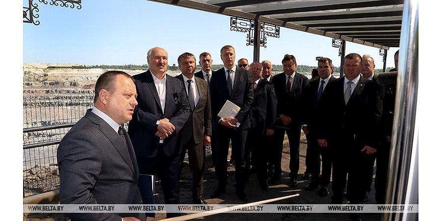 Александр Лукашенко посещает предприятие "Гранит", где хотят построить новый горный комбинат. Что покажут Президенту?