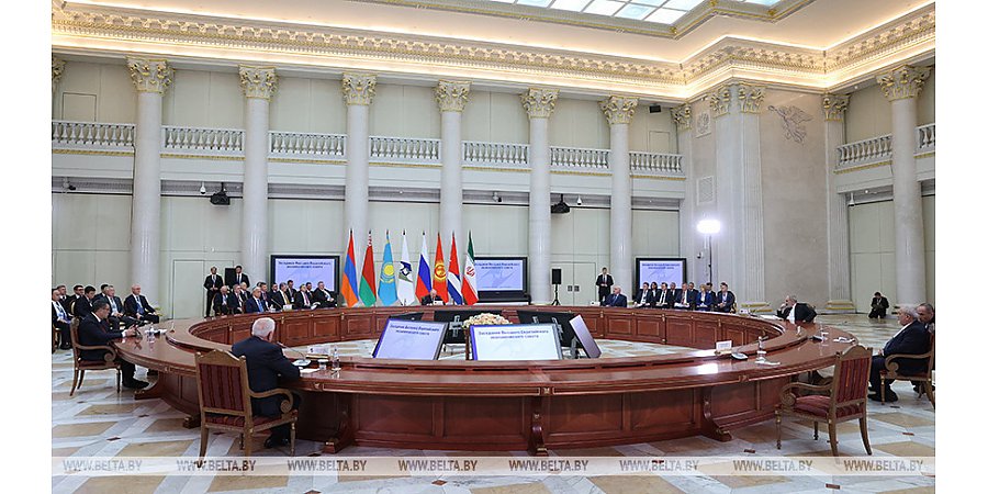 Лидеры стран ЕАЭС приняли декларацию о дальнейшем развитии союза до 2030-го и на период до 2045 года