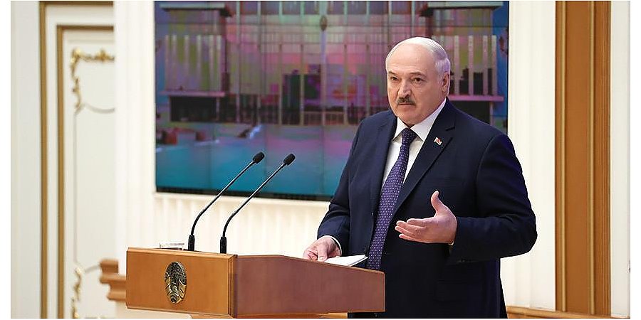 Александр Лукашенко потребовал выстроить надежную защиту от любых внешних факторов. Рассказываем, что имел в виду Президент