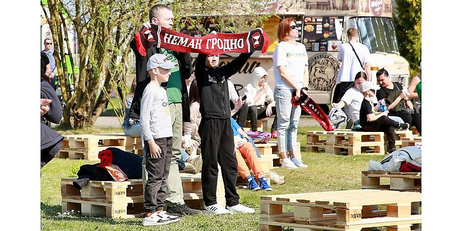 «Это была яркая игра!» Как прошел хоккейный поединок за Кубок Президента в Гродно и как гродненские болельщики следили за ходом матча