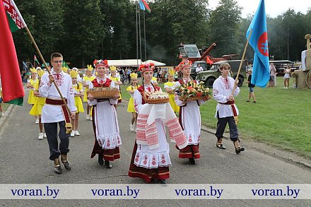 Праздничное шествие открыло районные «Дажынкі» в Вороново