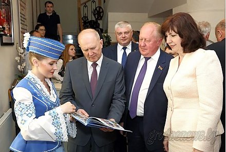 Летопись фестиваля национальных культур в фотоснимках презентовали в Гродно