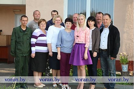 Накануне отопительного сезона в Вороновском филиале ГП «Гроднообтопливо» горячая пора — за приобретением топлива выстроилась очередь