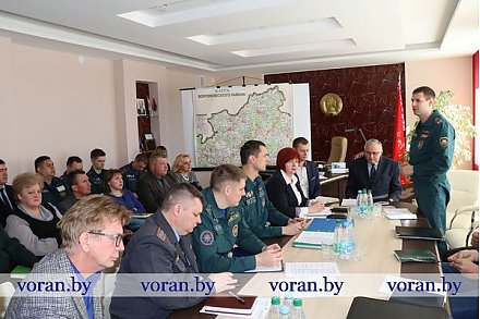 Горит. Взрывается. Спасают. В Вороновском районе проходят комплексные учения по организации защиты населения от чрезвычайных ситуаций мирного и военного времени (Дополнено)