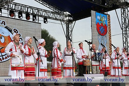 Народный фольклорный ансамбль «Сĕнтĕр» из Мариинско-Посадского муниципального округа Чувашской Республики Российской Федерации выступил на «Бульба-фэсце» в Вороново