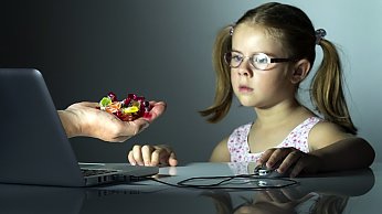 Цифровые хищники: как педофилы охотятся на детей в интернете