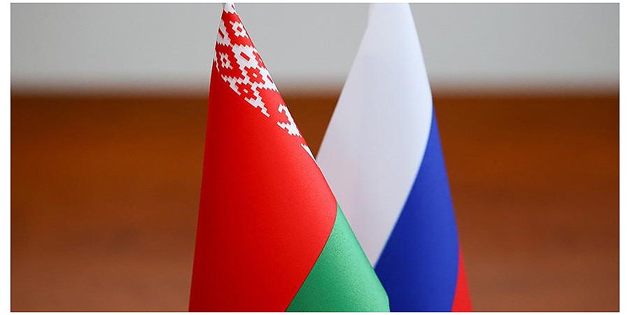 "Затянула конкретика". Александр Лукашенко рассказал, о чем до ночи говорил с Путиным в Кремле