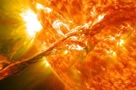 На Солнце произошла самая мощная за полтора месяца вспышка уровня М2.9